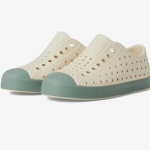 Native Kids Jefferson Shoes in Bone White/Relax Green Size C8